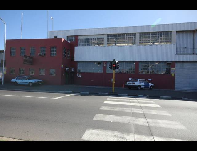 256M² FACTORY TO LET IN MAITLAND